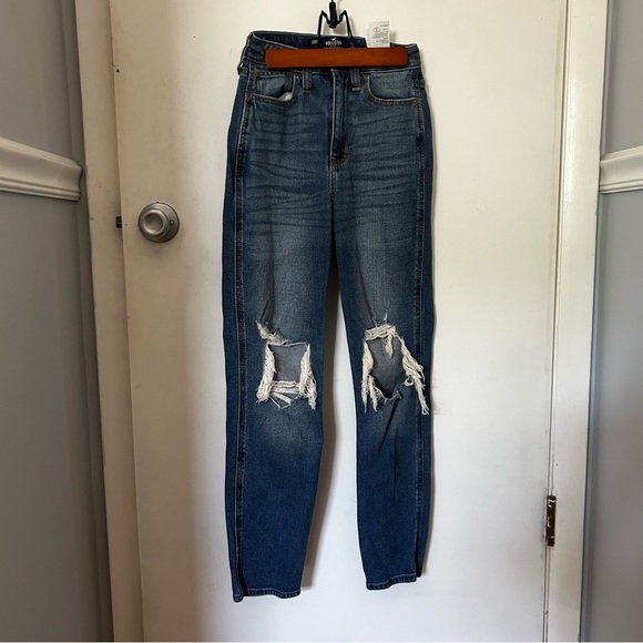 Hollister Ultra High-rise Ripped Mom jeans - Picture 1 of 4